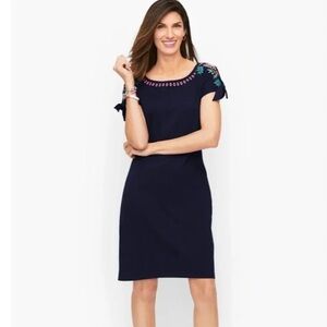 Talbots petites embroidered shift dress Nantucket Slub. Worn 2x‎